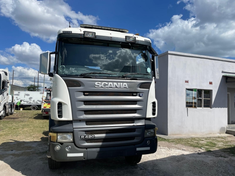 Vehicle Photo 9